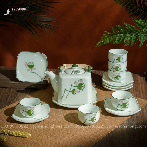 Bộ Trà (Ấm Chén) Vẽ Đài Sen 500ml - Mẫu 4