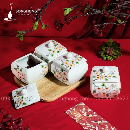 Bộ 4 Hũ Mứt Vuông Vẽ Tay M05 - Kèm Khay Gỗ